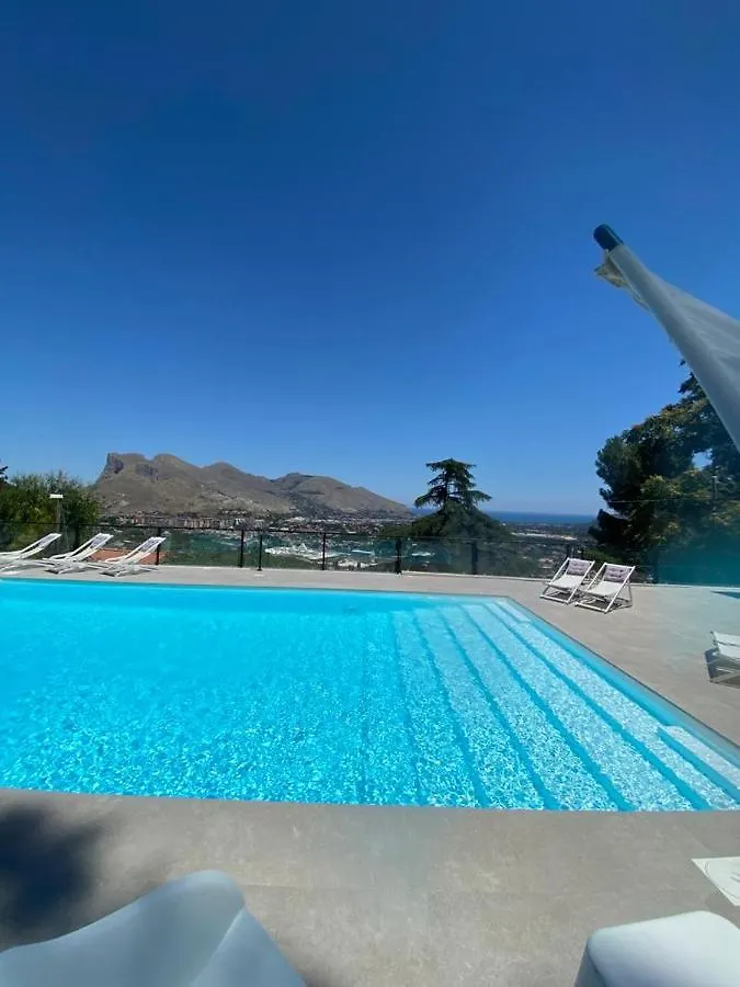 Holiday home Mini Suite Con Piscina. Palermo Italy